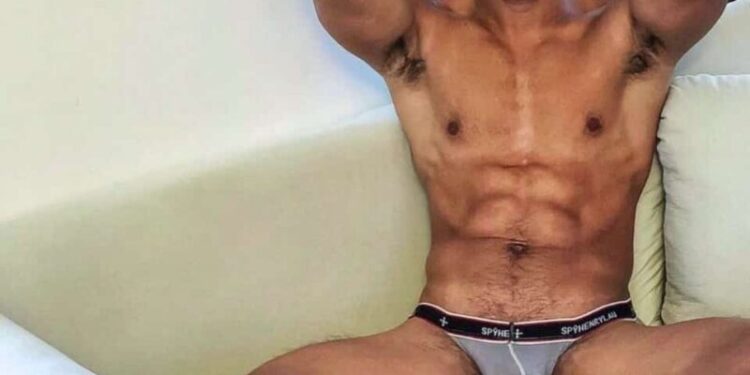 Dương vật quyến rũ hơn khuôn mặt